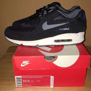 Nike Air Max 90 Black Essential Size 10.5